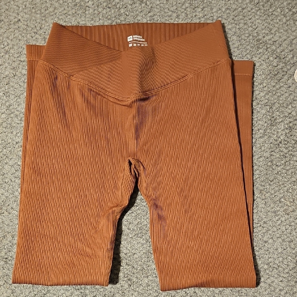 OQQ Chocolate Ribbed Leggings